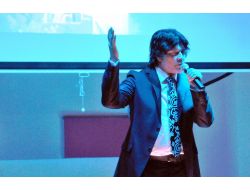 Hopalılar Kırık Mızrap Konseriyle Coştu