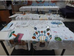 İngilizce Öğrenme Adına Tişört Dizayn Ettiler