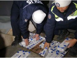 Minibüsün Tabanındaki Zulada 10 Bin Paket Kaçak Sigara Çıktı