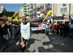 Tarsus’ta Maliyeciler Eşit Ücret İçin Alanlarda