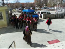 Yol Kapkaççılarını Jandarma Yakaladı