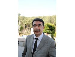 Ak Partili Mekteplioğlu Akan'ın Başbakan'a 'Recep' Diye Hitabını Kınadı