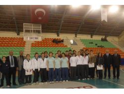 Toros Yağmur Lisesi Öğrencileri Masa Tenisinde Grup Birincisi Oldu