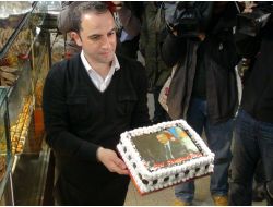 Başbakan’a Doğum Günü Pastası