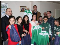 Tofaş’tan Spor Malzeme Yardımı