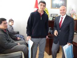 Sınavda Dereceye Giren Öğrenciler Ödüllendirildi