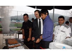 Beşiktaş Kulübü Yönetim Kurulu'ndan Futbolculara Moral Yemeği