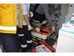 Kütahya'da Trafik Kazası: 3 Yaralı