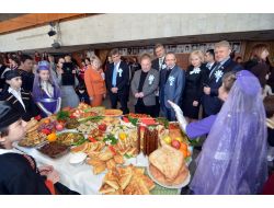 Çocuklar Kırım’dan Dünyaya Birlik Mesajı Gönderdi