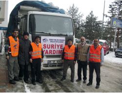 Kimse Yok Mu Suriye'ye Bir Kamyon Battaniye Gönderdi