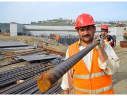 İzmir'de Uçan Yol'un Dörtte Biri Bitti