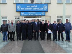 Gece Ormanlık Alana Kaçan Zanlıları Yakalayan Polisler Ödüllendirildi