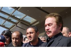 Gürses'in Kaldığı Hastaneye Ünlü Akını