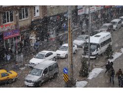 Hakkari'de Kar Yağışı Yeniden Başladı