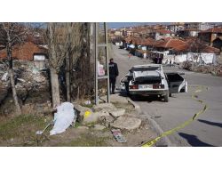 Otomobiliyle Çarptığı Yaşlı Kadının Ölümüne Neden Olan Sürücü Kaçtı