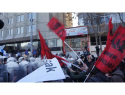 Abd Dışişleri Bakanı John Kerry’nin Protesto Edilmesi