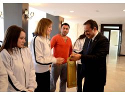 Avrupa Şampiyonu Takıma Üniversiteden Ödül