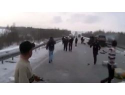 Rusya’da Korkunç Kaza Kamerada: 6 Ölü