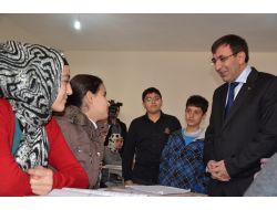 Bakan Yılmaz Şanlıurfa’da Okuma Salonlarını Gezdi