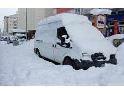 Tatvanlılar Güne Kar Yağışıyla Başladı