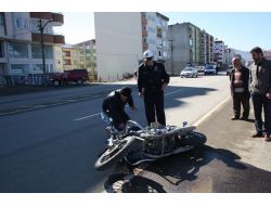 Otomobille İle Motosiklet Çarpıştı: 1 Yaralı