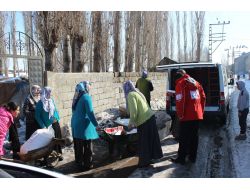 Kızılay Ağrı’da İhtiyaç Sahibi 600 Aileye Şeker Yardımı Yaptı
