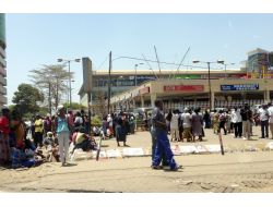 Kenya’da Seçimlere 2 Gün Kala Halk Marketlerde Kuyruklar Oluşturdu