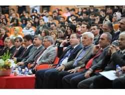 Batman Üniversitesi'nde 'Süryani Toplumu Ve Kimlik Sorunu' Ele Alındı