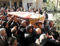 Hayırsever Nermin Akça, İzmir'deki Namazdan Sonra Alaşehir'de Toprağa Verildi