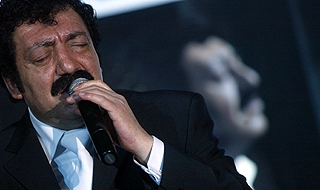 Gürses'i uğurlarken arbede yaşandı