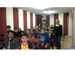 İzmitli Çocukların Ücretsiz Sinema Keyfi