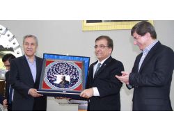 Dışişleri Bakanı Davutoğlu: Yüz Yıl Sonra Bu Parantezi Kapatıyoruz