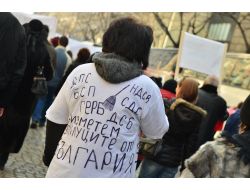 Bulgaristan'da Milli Bayram Protestolar Gölgesinde Geçti