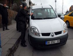 Ankara'da Hakimi Takip Eden İkinci Araçta 3 Kişi Yakalandı