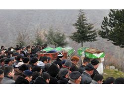 Kız İsteme Dönüşü Kazada Ölen Aynı Aileden 4 Kişi Toprağa Verildi