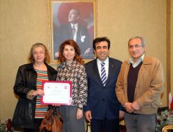 Vali Güzeloğlu: Mersin, 14 Bin 300 Gönüllü Aile İle Türkiye'de Birinci