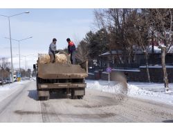 Erzurum'da Kar Nedeniyle Eğitime Bir Gün Ara Verildi