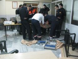 Avcılar'da İtfaiyeye Gece Baskını: 3 Yaralı