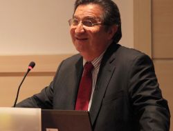 Zorlu'dan Kız Öğrencilere Girişimcilik Dersi: Asla Pes Etmeyin