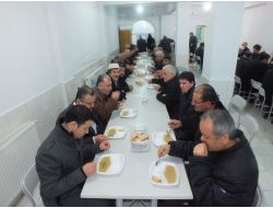 Sabah Namazını Camide Kılan Cemaate Kahvaltı İkramı