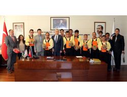 Denizli’de Engellilerin Yetiştirdiği Çiçekler Caddeleri Süsleyecek