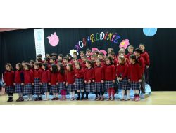 Öğrenciler Okuma Yazmaya Geçmelerini Kutladı