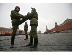 Rus Ordusunda Alarm; Asker Sayısı 800 Bine Düştü