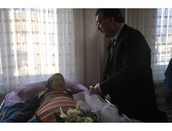 Aydın Valisi Al, Evde Sağlık Hizmeti Alan Hastayı Ziyaret Etti