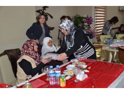 Polis Eşleri, Huzurevi Sakinleriyle Yemekte Biraraya Geldi