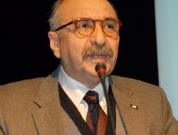 'Çocuklar, Şövalye Olup Turgut Reisi Öldürüyor Ve Oyunu Kazanıyor'