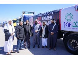 Suriye'ye Gönderilen Un Yüklü 18 Tır Adana'dan Yola Çıktı