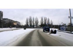 Araca Bağladıkları Halı Üzerinde Tehlikeli Yolculuk