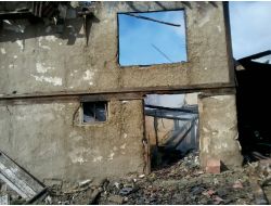 İki Katlı Ahşap Ev, Yangında Kullanılamaz Hale Geldi