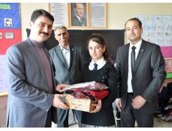 Köy Öğrencilerine Üniforma Yardımı